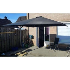 Zweefparasol Ibiza Zwart/Donkergrijs Vierkant Ø300 Cm 8 Zweefparasol Ibiza Zwart/Donkergrijs Vierkant Ø300 Cm -Buitenleven & Tuin 123 1981